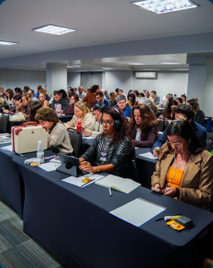 Alunos em aula presencial